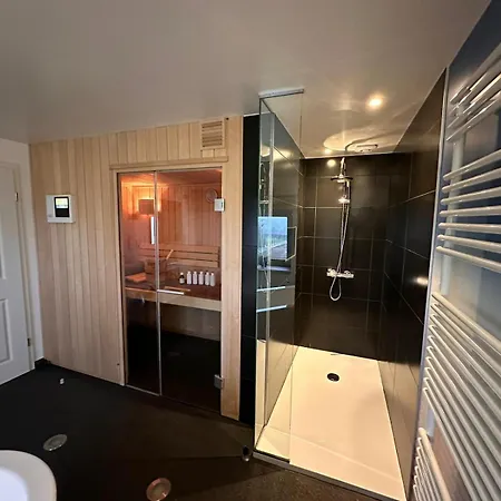 Vakantiehuis A&b Wellness 12 Personen